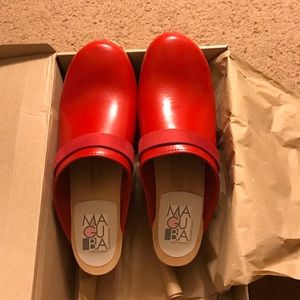 MAGUBA Stockholm red high heels clogs